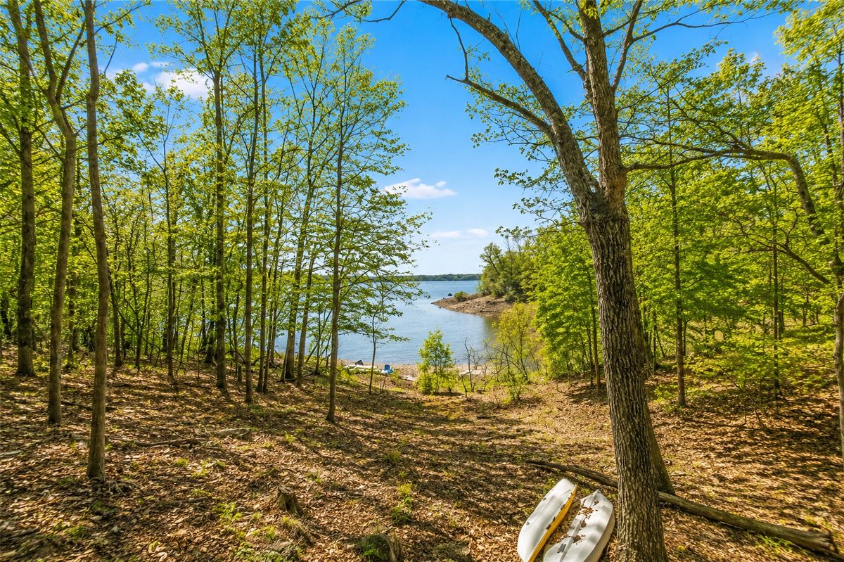 Beaver Lake Cabin