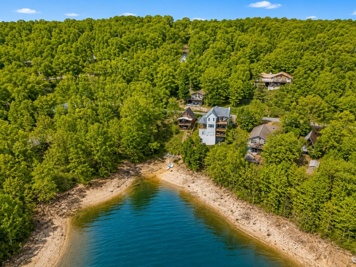 Beaver Lake Cabin
