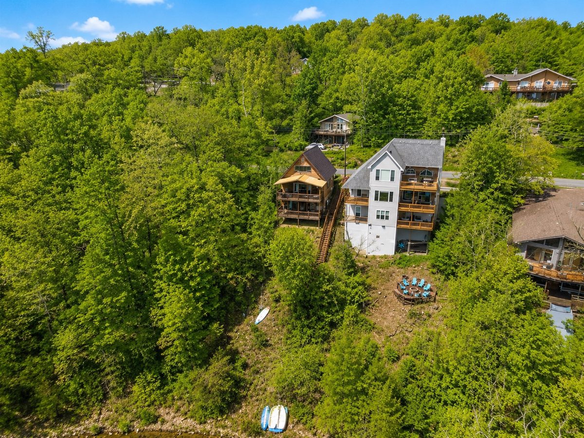 Beaver Lake Cabin
