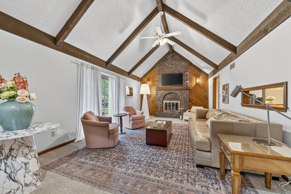 Blue Springs Home