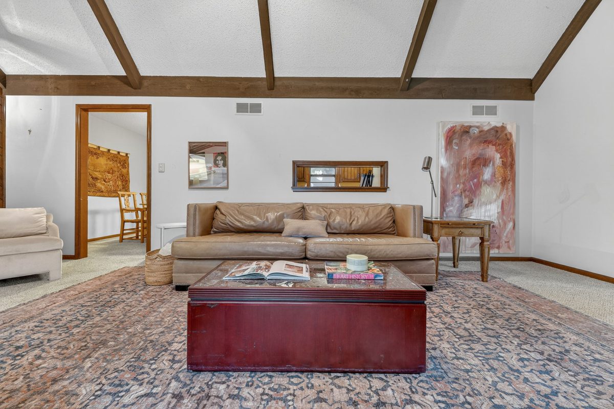 Blue Springs Home