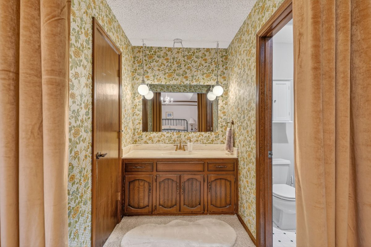 Blue Springs Home