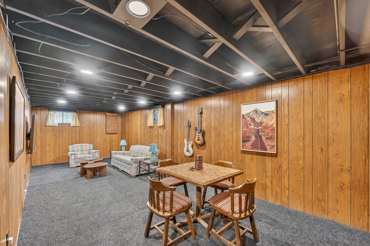 Blue Springs Home