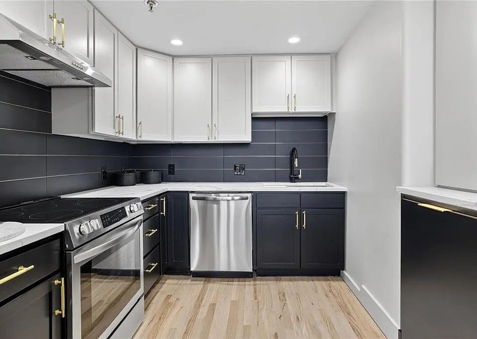 Admiral Condo
