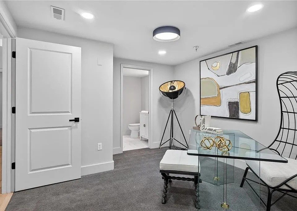 Admiral Condo