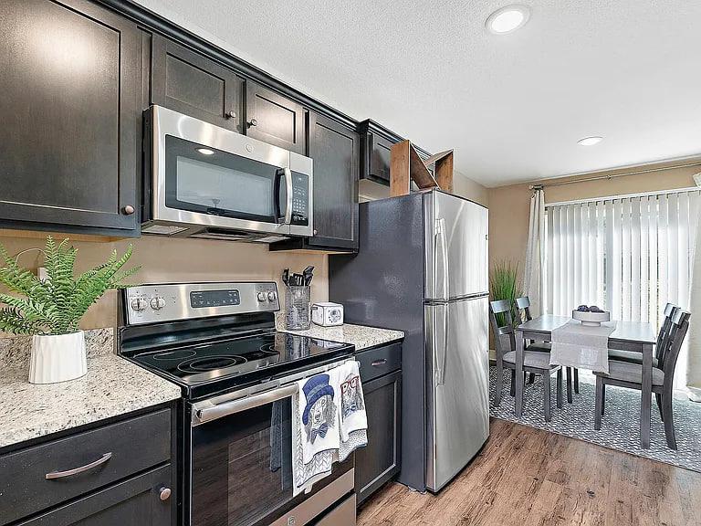 Lakeview Town Homes